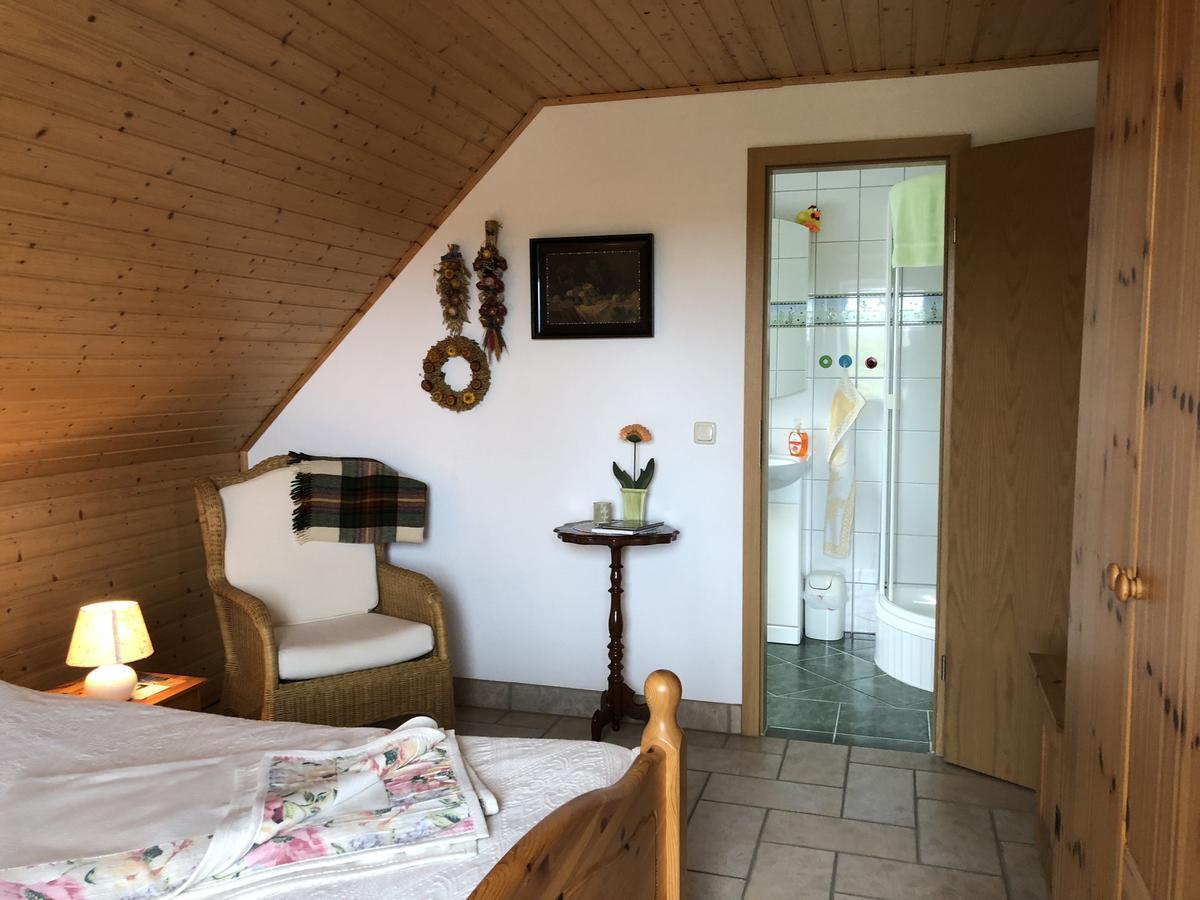 Ferienwohnung Mit Garten Wieck Exterior foto