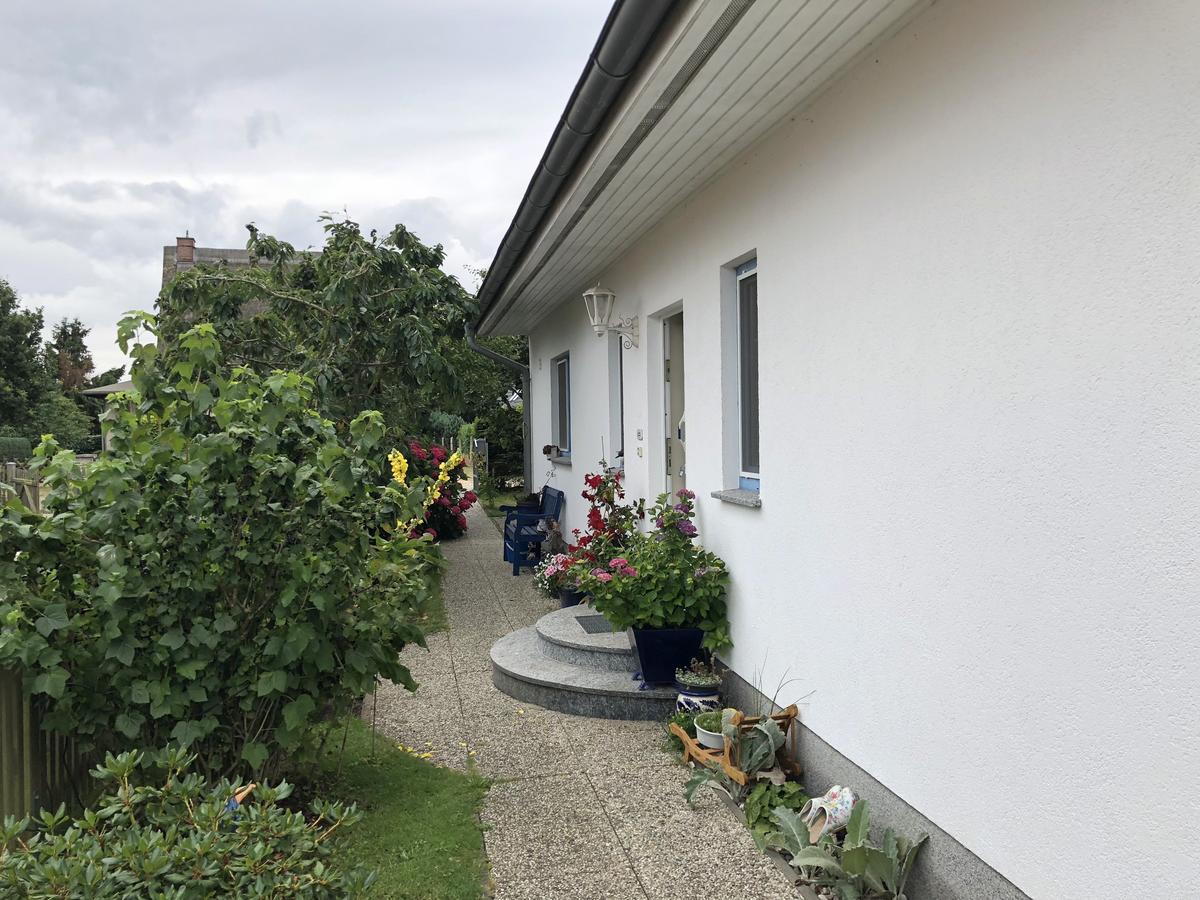 Ferienwohnung Mit Garten Wieck Exterior foto